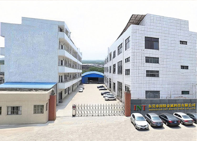 आमच्याबद्दल