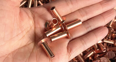 कॉपर रिव्हट्स युरोपला पाठवले जातात